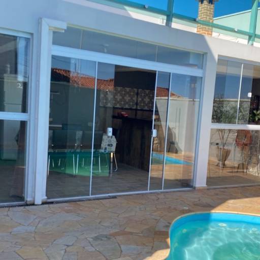 Vende-se casa no bairro Chacara dos Pinheiros por Alves Araújo Corretora de Imóveis