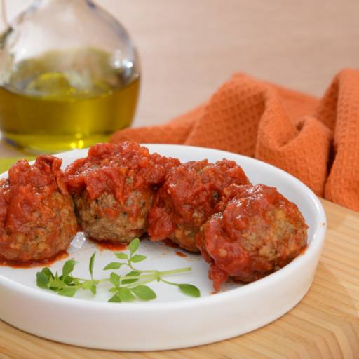 Almôndegas com molho de tomate por Leveat - Comidas saudáveis e ultrassaborosas