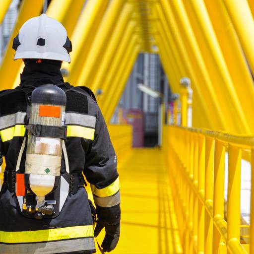 Bombeiro Gasista por F R Manutenção de Aquecedores, Fogões e Tubulação a Gás