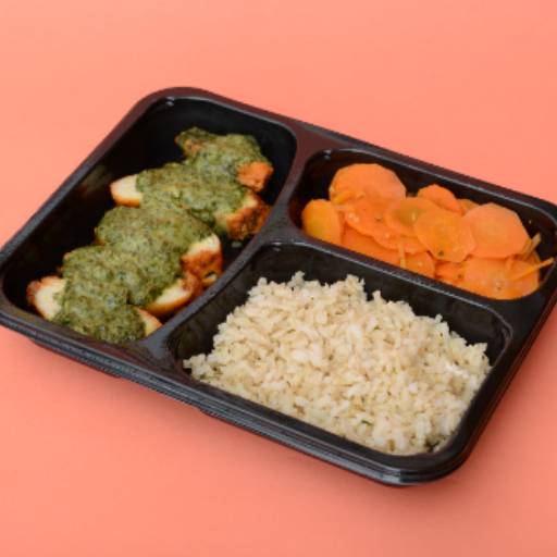 Frango com creme de espinafre por Leveat - Comidas saudáveis e ultrassaborosas