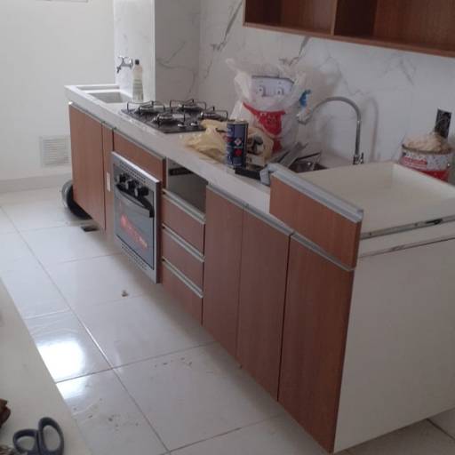 Gabinete para pia planejado por JA Marcenaria