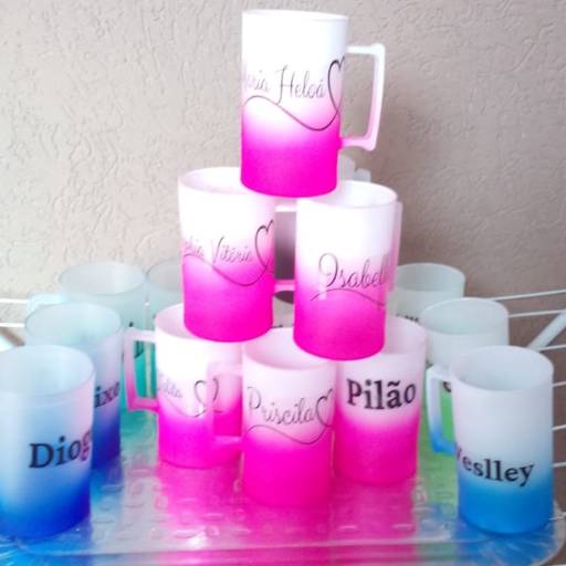 Caneca de acrílico personalizada