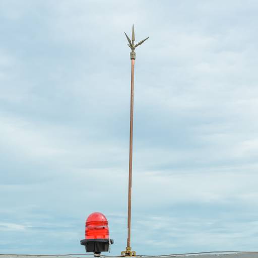 SPDA (Sistema de Proteção contra Descargas Atmosféricas) por TudoTubos Hidráulica Eireli