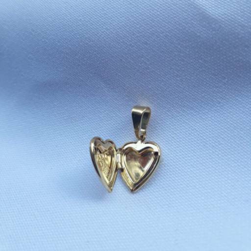 Pingente relicário coração por Lucia Tatemoto Semijóias