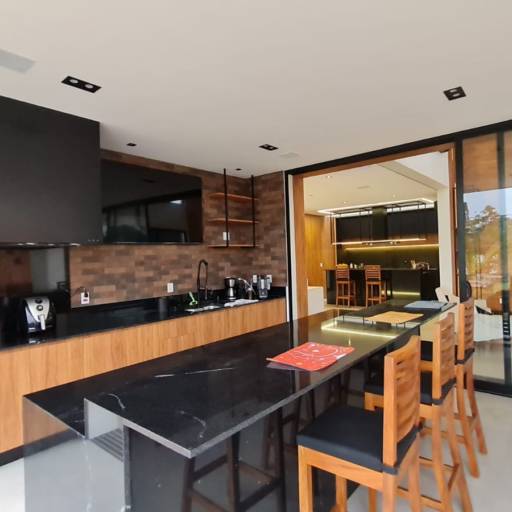 Área de lazer por Ornato Marcenaria