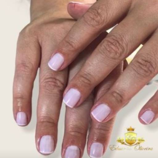 Manicure  por Eduarda Oliveira Studio de Beleza