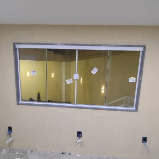 Janela em vidro por Lk Vidraçaria e Esquadria Leko