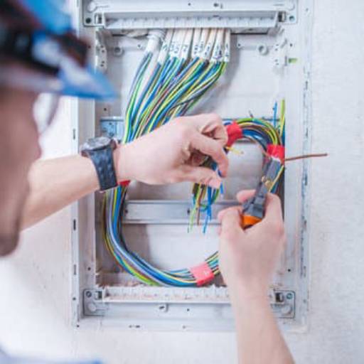 Reparos elétricos predial  por ADJ solucões elétricas