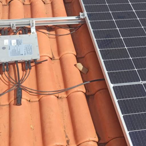 placa solar no telhado