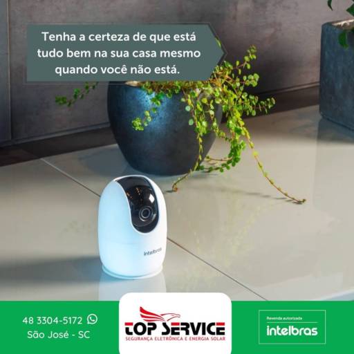 Foto de uma câmera de segurança da empresa Top Service Segurança Eletrônica e Energia Solar da cidade de São José