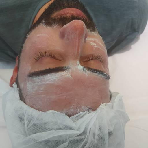 Limpeza de pele masculina por Eliene Rodrigues Estética