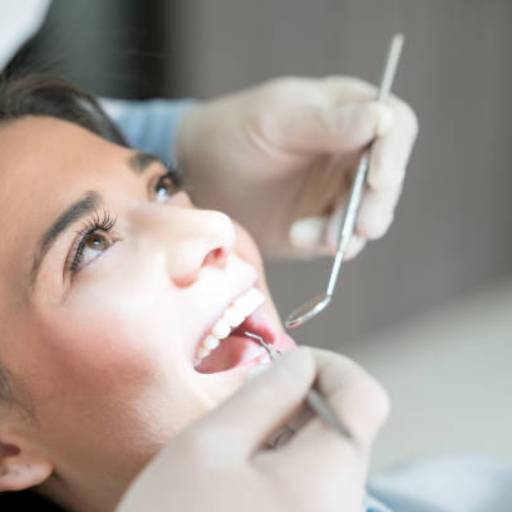 Odontologia Clínica por Amando Sorrisos CL 13125 - RT. Dr. Felipe Tortolero Pierine  CRO/SP 73701