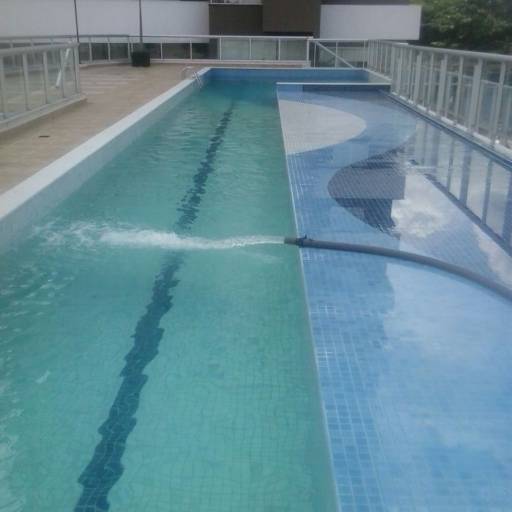 Abastecimento de Piscina: Água Limpa e Segura para Seu Lazer em Goiânia/GO por Grupo Guerreiro Transporte de Água