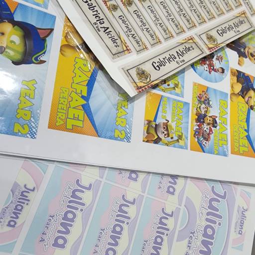 Etiquetas Escolares personalizadas por Radu Decoração e Festa com papel 