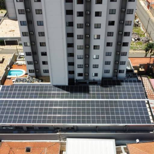 Hotel com placas solares instaladas