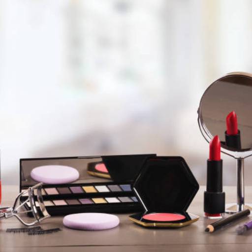 Maquiagem por Rede Drogal - Loja 1 Rua Amando