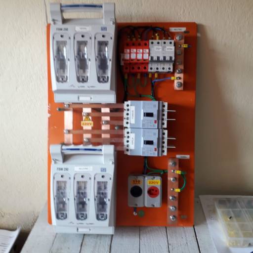 Projeto, montagens, identificação e laudo de quadros elétricos por FDMF
