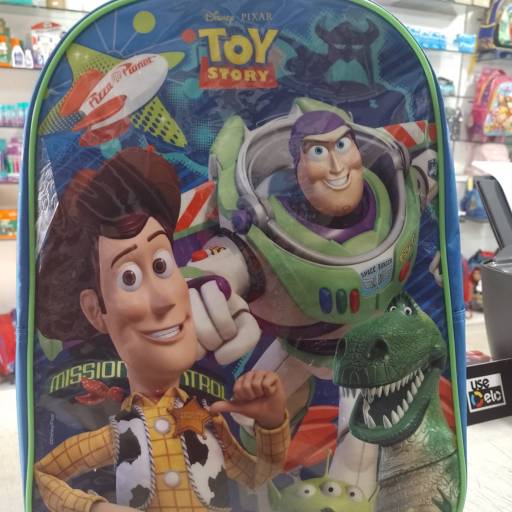 Mochilas por Simax Papelaria Mochilas por Simax Papelaria