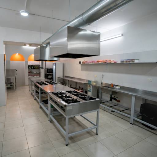 Limpeza regular de coifas e dutos  por MC Manutenção e Limpeza