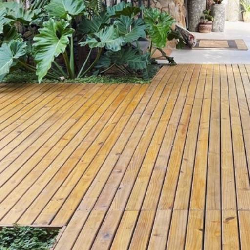 Deck em Pinus  por Murba Madeiras