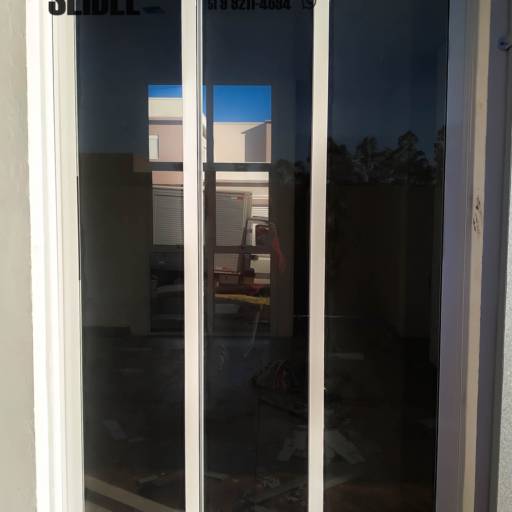 Vidraça de correr por Esquadrias Seibel