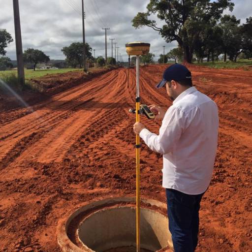 Demarcação de lotes em Ninho Verde II Eco Residence, SP por Almeida Correia Engenharia