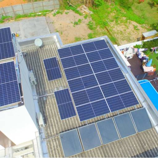 Comprar a oferta de Sistema fotovoltaico em Jurerê Internacional - SC em Energia Solar pela empresa EletroSouza Energias em Florianópolis, SC por Solutudo