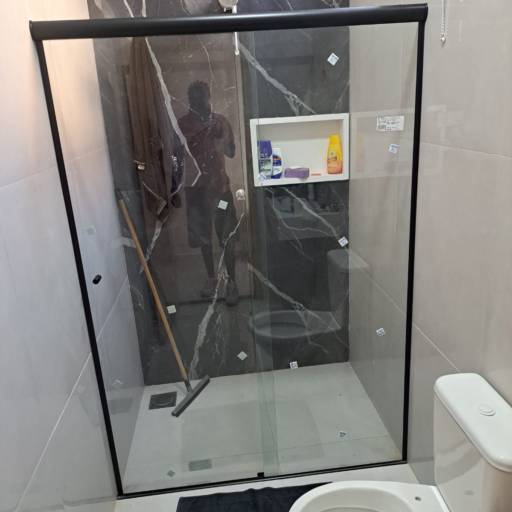 Box em vidro temperado por Mundial Vidros