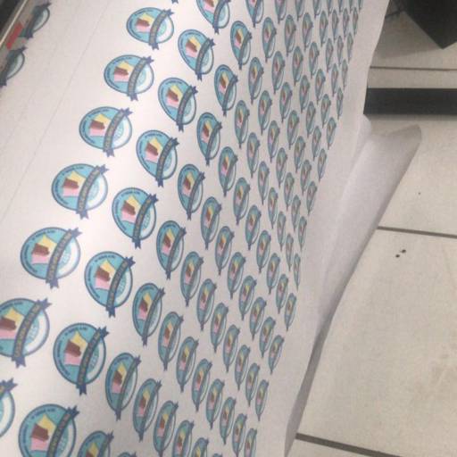 Etiqueta adesiva em Bauru por ArteDream Comunicação Visual