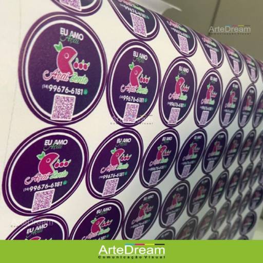 Etiqueta adesiva em Bauru por ArteDream Comunicação Visual