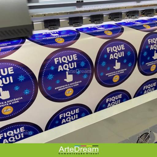 Etiqueta adesiva em Bauru por ArteDream Comunicação Visual