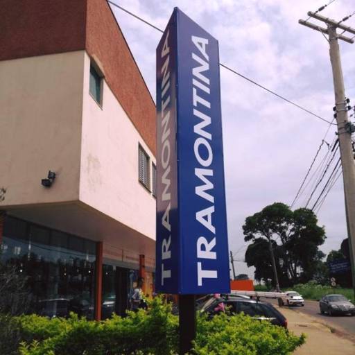 Fachada com painel de metalon com lona em Bauru por ArteDream Comunicação Visual