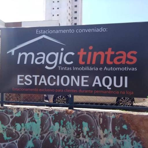 Fachada com painel de metalon com lona em Bauru por ArteDream Comunicação Visual