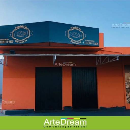Fachada com painel de metalon com lona em Bauru por ArteDream Comunicação Visual