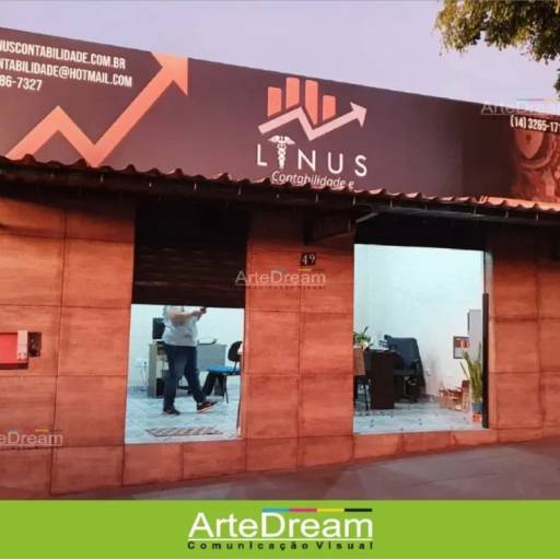 Fachada com painel de metalon com lona em Bauru por ArteDream Comunicação Visual