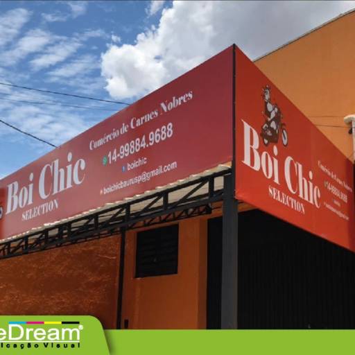 Fachada com painel de metalon com lona em Bauru por ArteDream Comunicação Visual