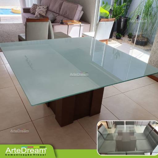 Adesivo de tampo de mesa em Bauru por ArteDream Comunicação Visual