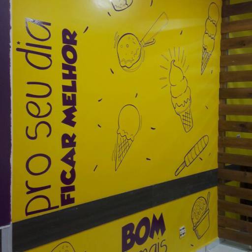 Adesivo de parede e papel de parede auto colante em Bauru por ArteDream Comunicação Visual