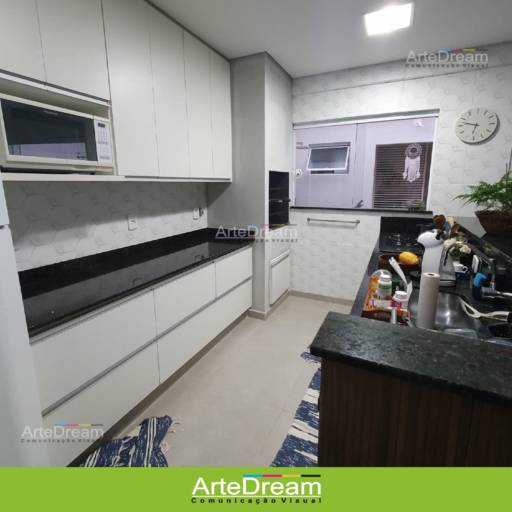 Adesivo de parede e papel de parede auto colante em Bauru por ArteDream Comunicação Visual