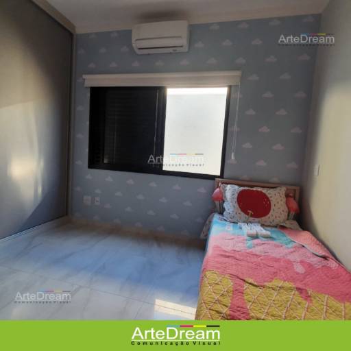 Adesivo de parede e papel de parede auto colante em Bauru por ArteDream Comunicação Visual