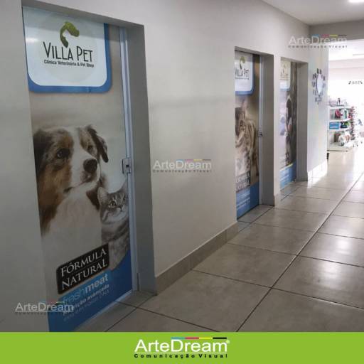 Adesivo em portas e blindex:  jateado, chapado, perfurado e cores em Bauru por ArteDream Comunicação Visual