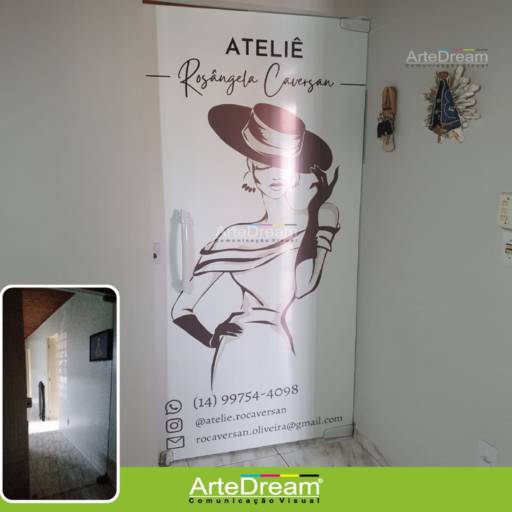 Adesivo em portas e blindex:  jateado, chapado, perfurado e cores em Bauru por ArteDream Comunicação Visual
