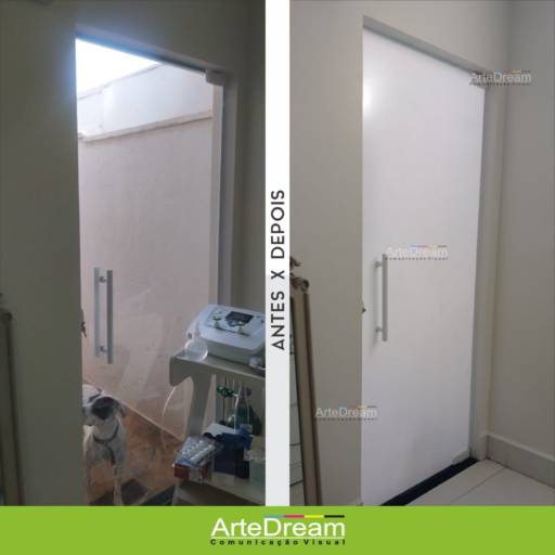 Adesivo em portas e blindex:  jateado, chapado, perfurado e cores em Bauru por ArteDream Comunicação Visual