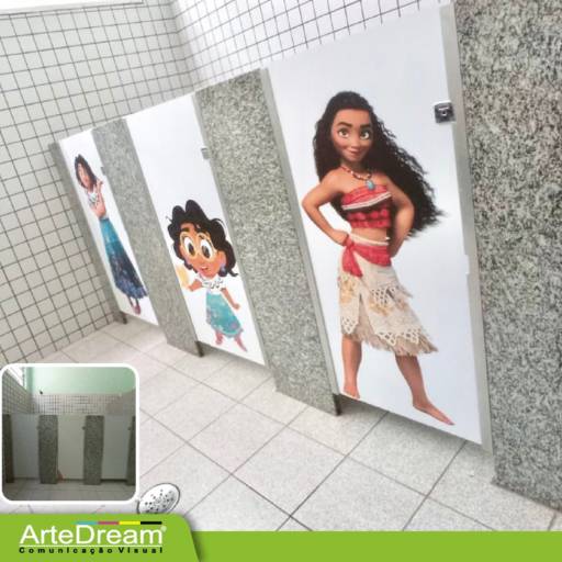 Adesivo em portas e blindex:  jateado, chapado, perfurado e cores em Bauru por ArteDream Comunicação Visual