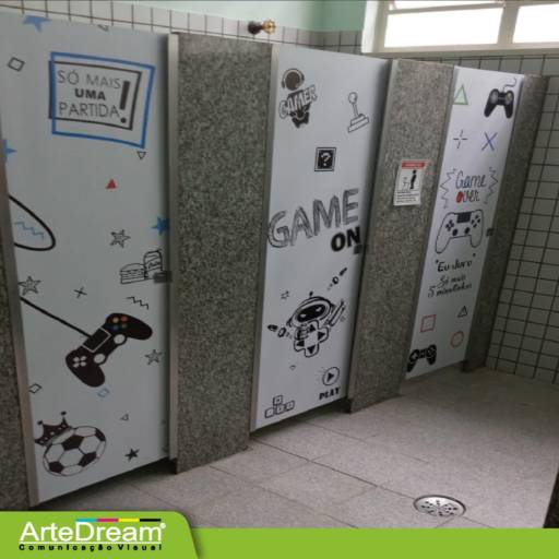 Adesivo em portas e blindex:  jateado, chapado, perfurado e cores em Bauru por ArteDream Comunicação Visual