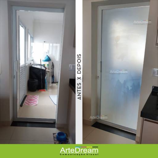 Adesivo em portas e blindex:  jateado, chapado, perfurado e cores em Bauru por ArteDream Comunicação Visual
