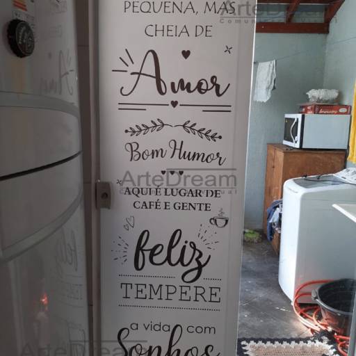 Adesivo em portas e blindex:  jateado, chapado, perfurado e cores em Bauru por ArteDream Comunicação Visual