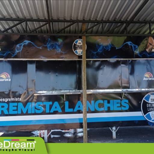 Envelopamento de trailer ou barraca em Bauru por ArteDream Comunicação Visual