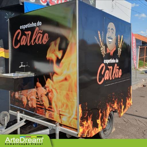 Envelopamento de trailer ou barraca em Bauru por ArteDream Comunicação Visual