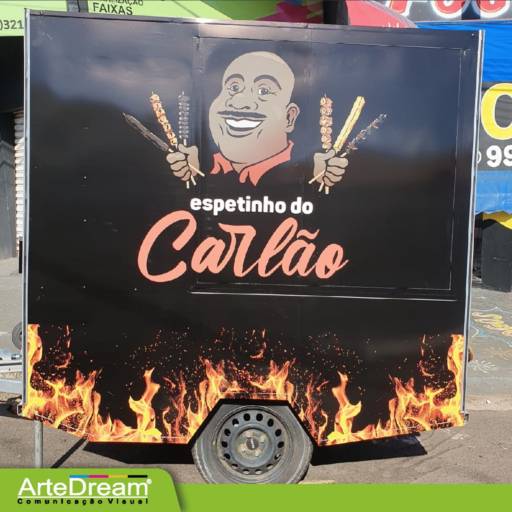 Envelopamento de trailer ou barraca em Bauru por ArteDream Comunicação Visual